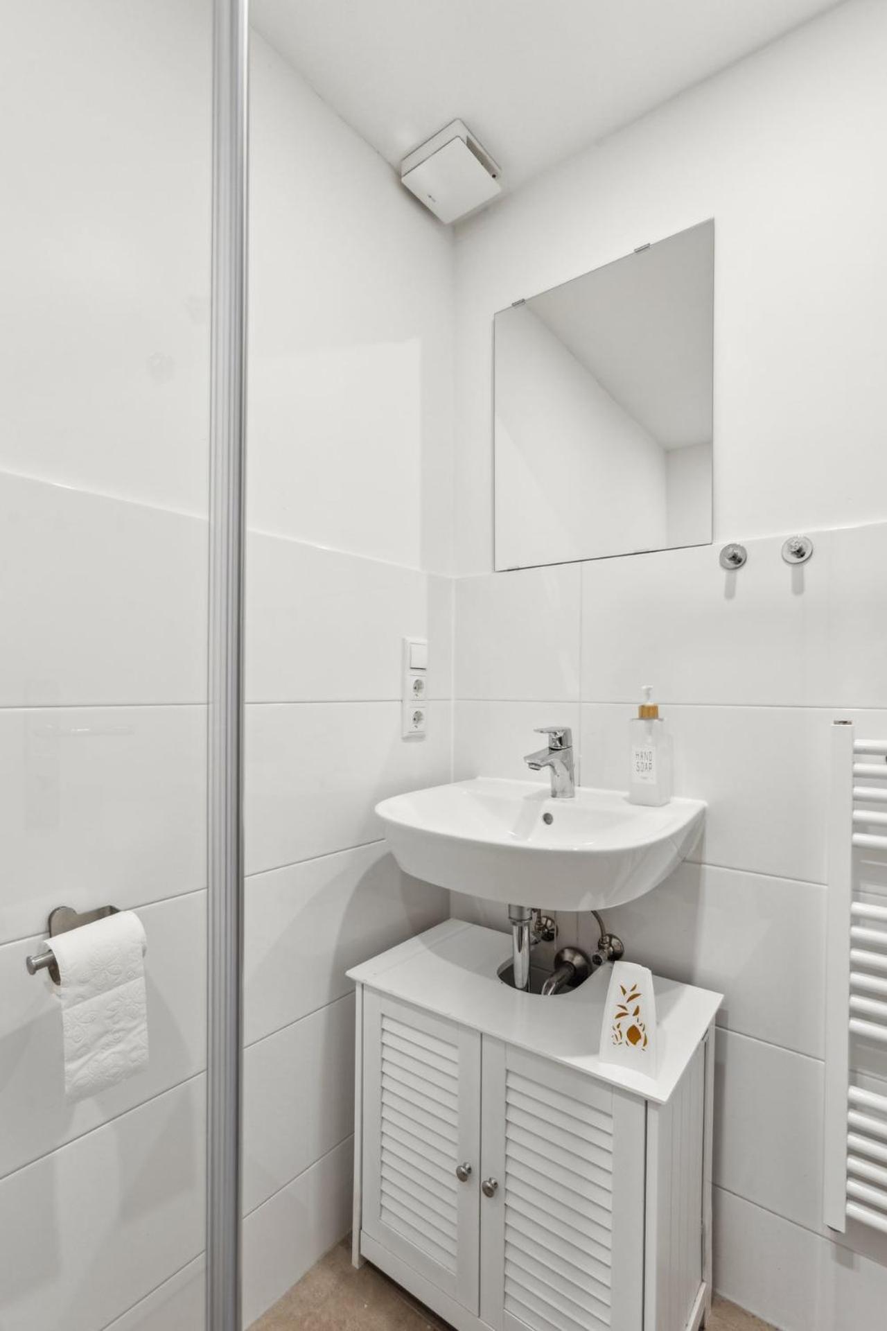 Apartment Gemuetliches 2 Ambient Mit Queensize-bett , Etagenbett& Schlafsofa In Alsternaehe