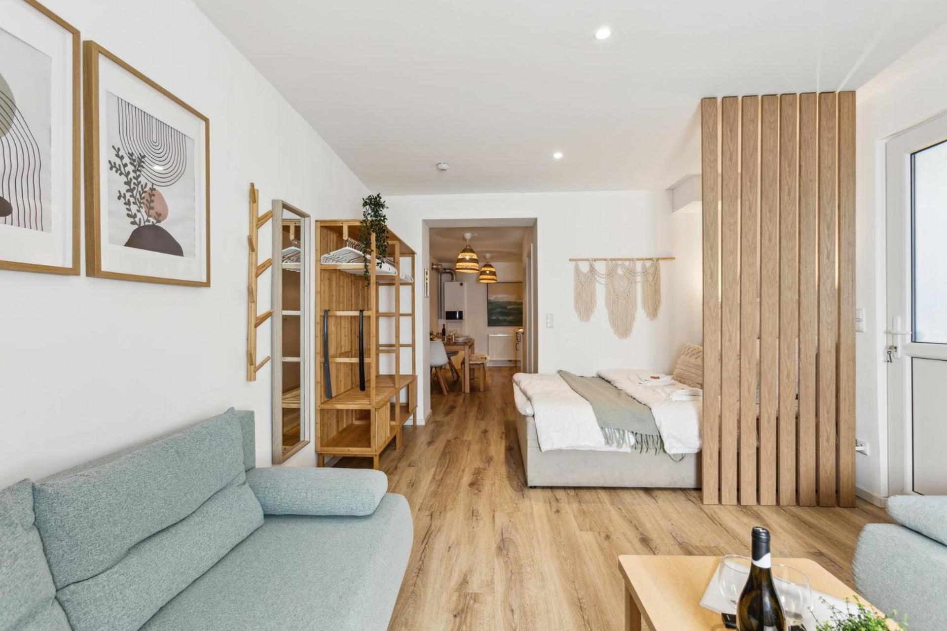Gemuetliches 2 Ambient Mit Queensize-bett , Etagenbett& Schlafsofa In Alsternaehe * Hamborg